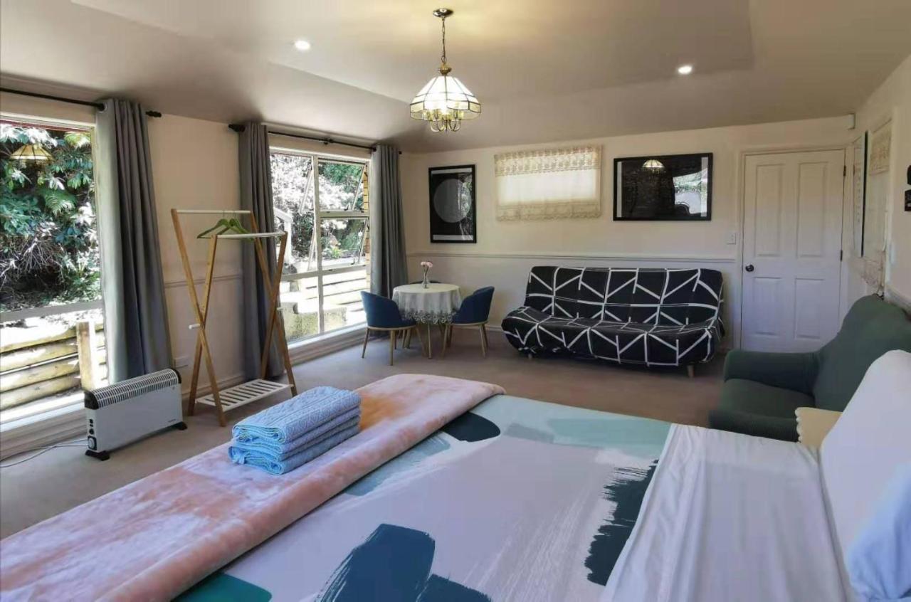 Large Private Room In Modern Stylish House Дьюндин Экстерьер фото